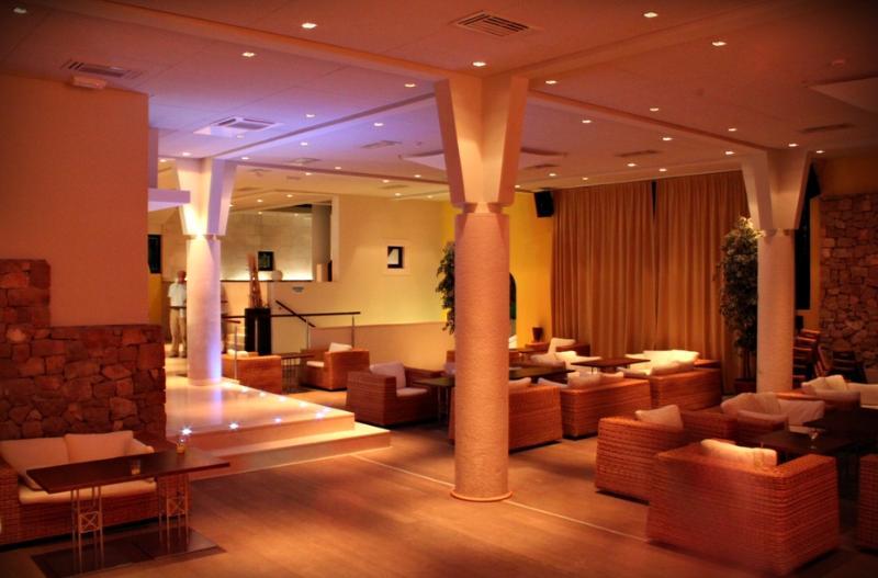 Bretanide Sport & Wellness Resort Bol Zewnętrze zdjęcie
