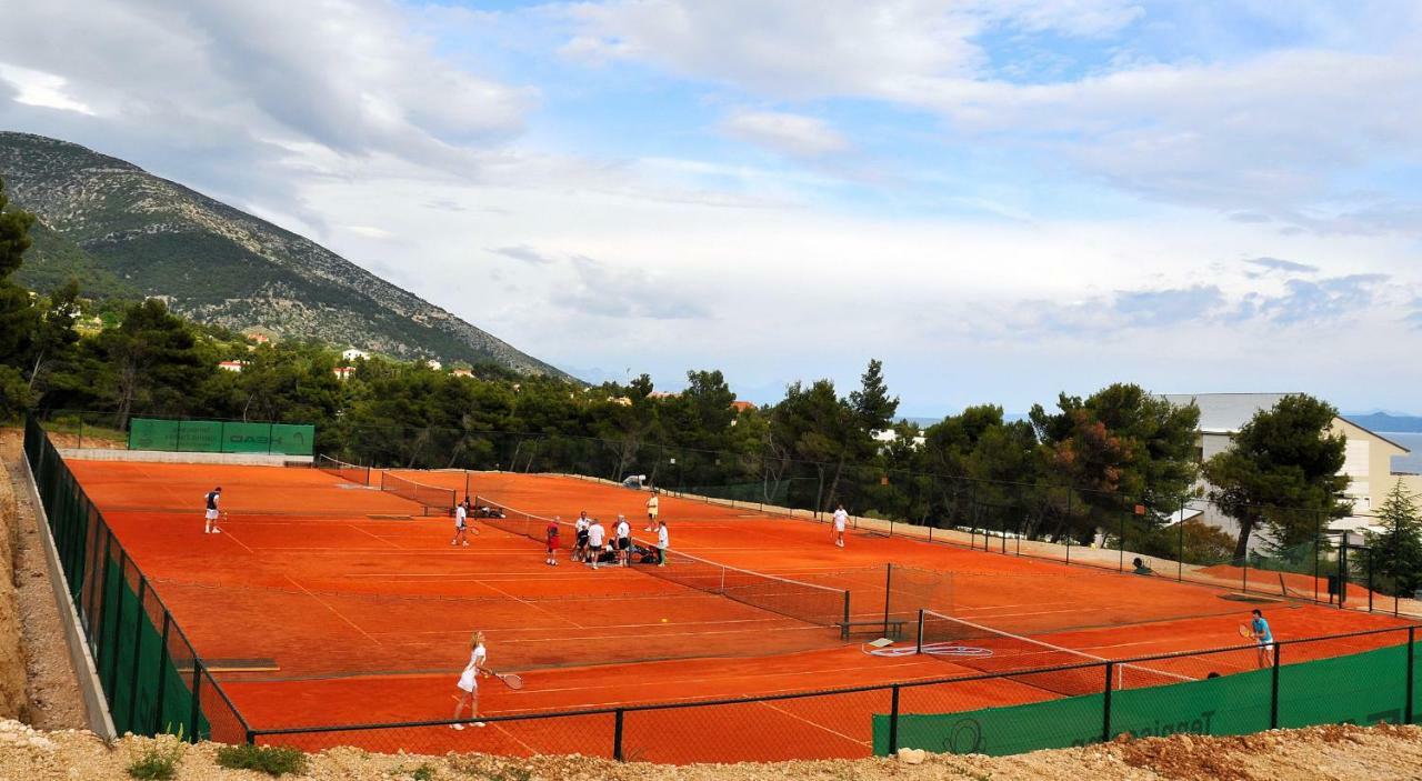 Bretanide Sport & Wellness Resort Bol Zewnętrze zdjęcie