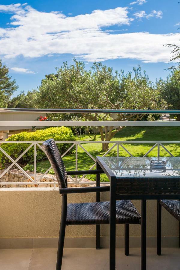 Bretanide Sport & Wellness Resort Bol Zewnętrze zdjęcie